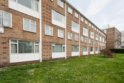 Upad_4_Heatfield Court_SW18 3HU_02_LR.jpg